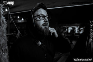 12_Outside_08